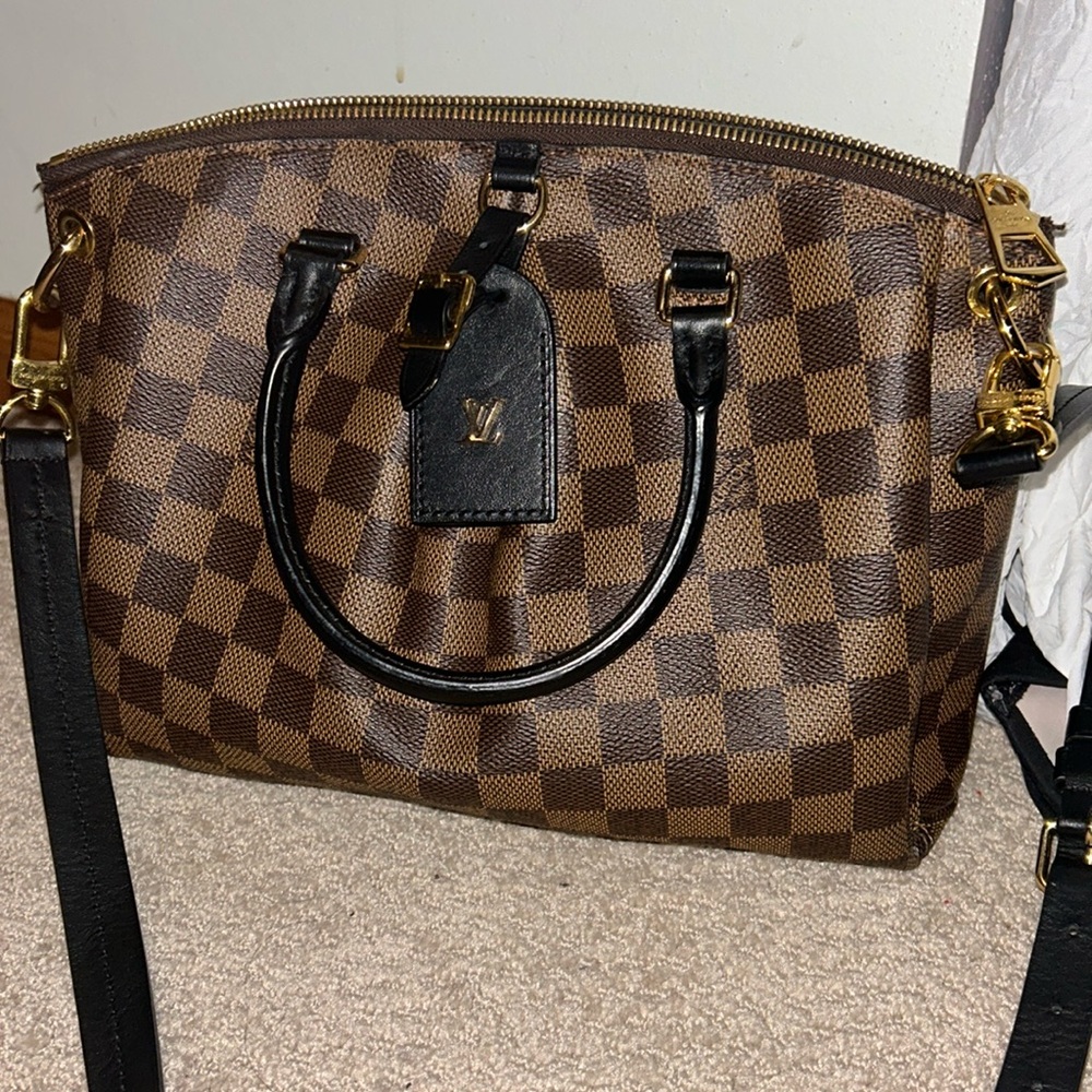 Louis Vuitton purse